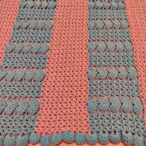 Vintage Hand Crochet Afghan Blue Pink Groovy Stripe MOD Funky Bi Pride Flag HEAR - Picture 5 of 11